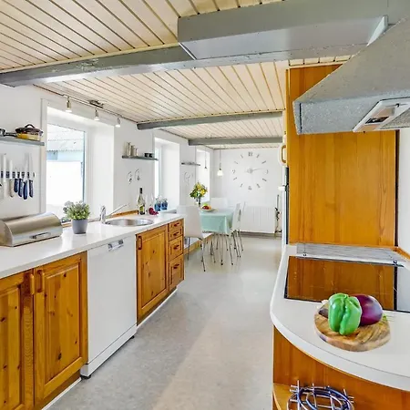 Amazing In Bredebro With 3 Bedrooms And Wifi